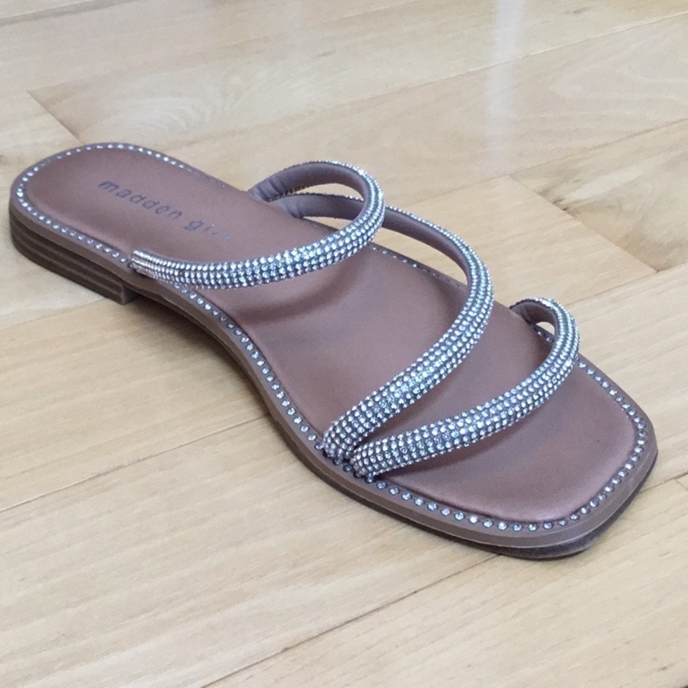 MADDEN girl starle slide on sandals with diamond like bling. Women’s size 6.5 - Picture 15 of 16